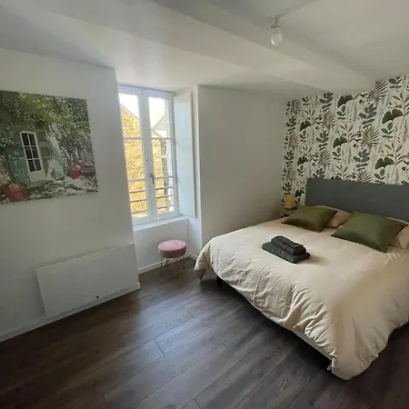 Maison De Ville- Quartier Calme *